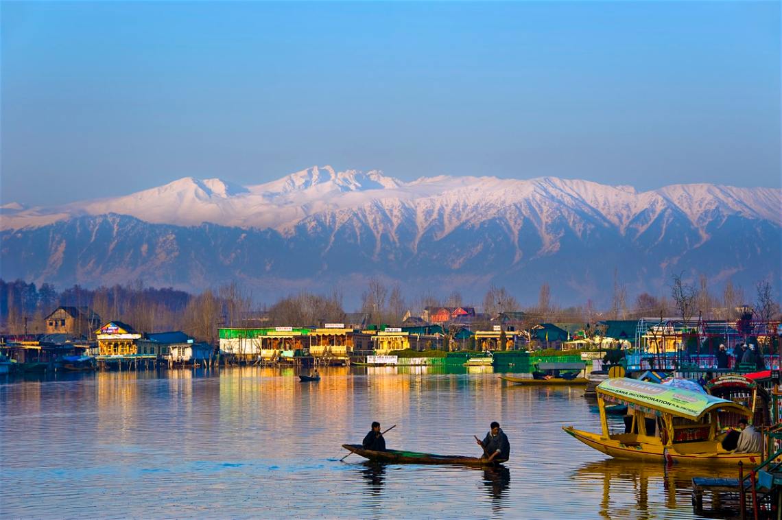 Kashmir: Valleys, Lakes & Snow