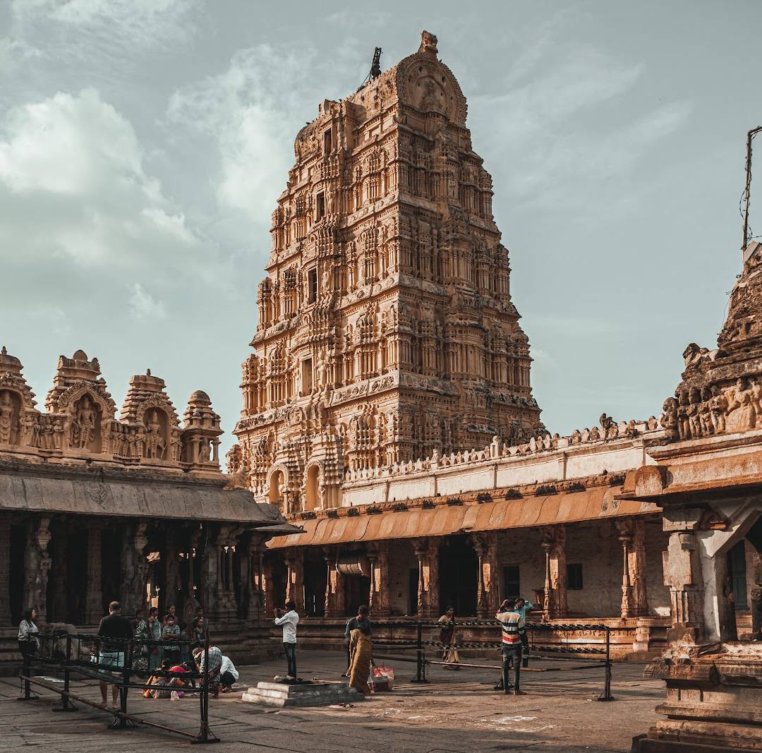 Hampi: A Lost Empire in a Sea of Boulders 1
