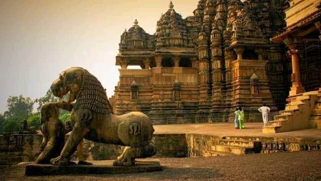 Khajuraho & Orchha: Temple Art and Forgotten Palaces 1