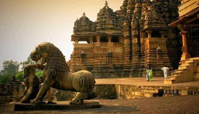 Khajuraho & Orchha: Temple Art and Forgotten Palaces