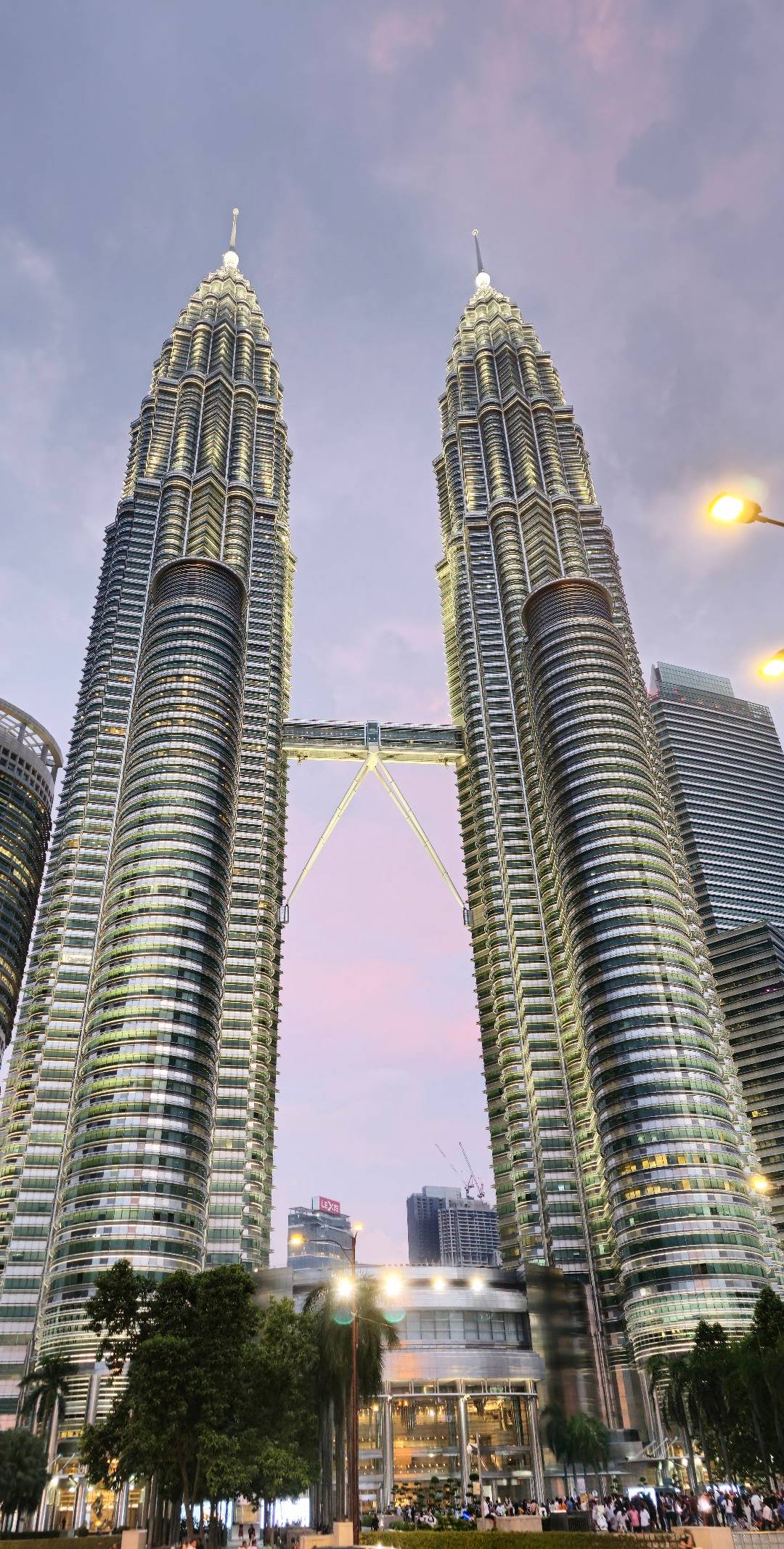 Malaysia: Skyscrapers, Street Food and an Island Finish 1