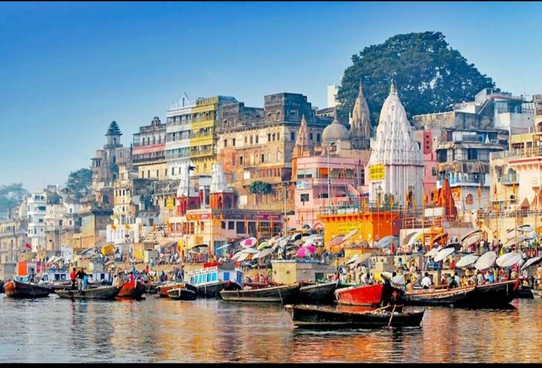 Varanasi: A Sunrise on the Ganges 1