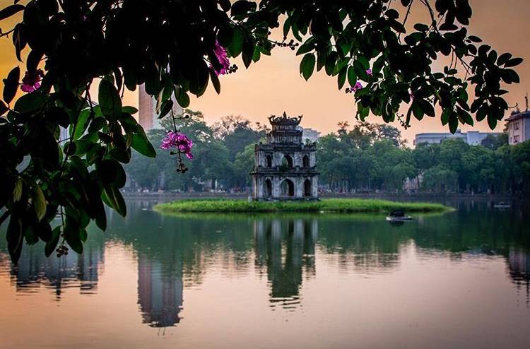 Vietnam: Bays, Lanterns & the Best Coffee 1
